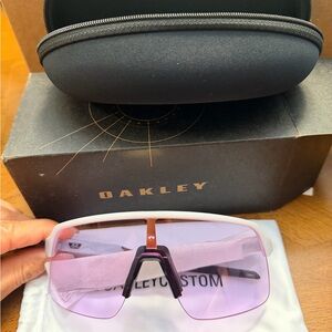 Oakley Women's Sunglasses with Purple Lens